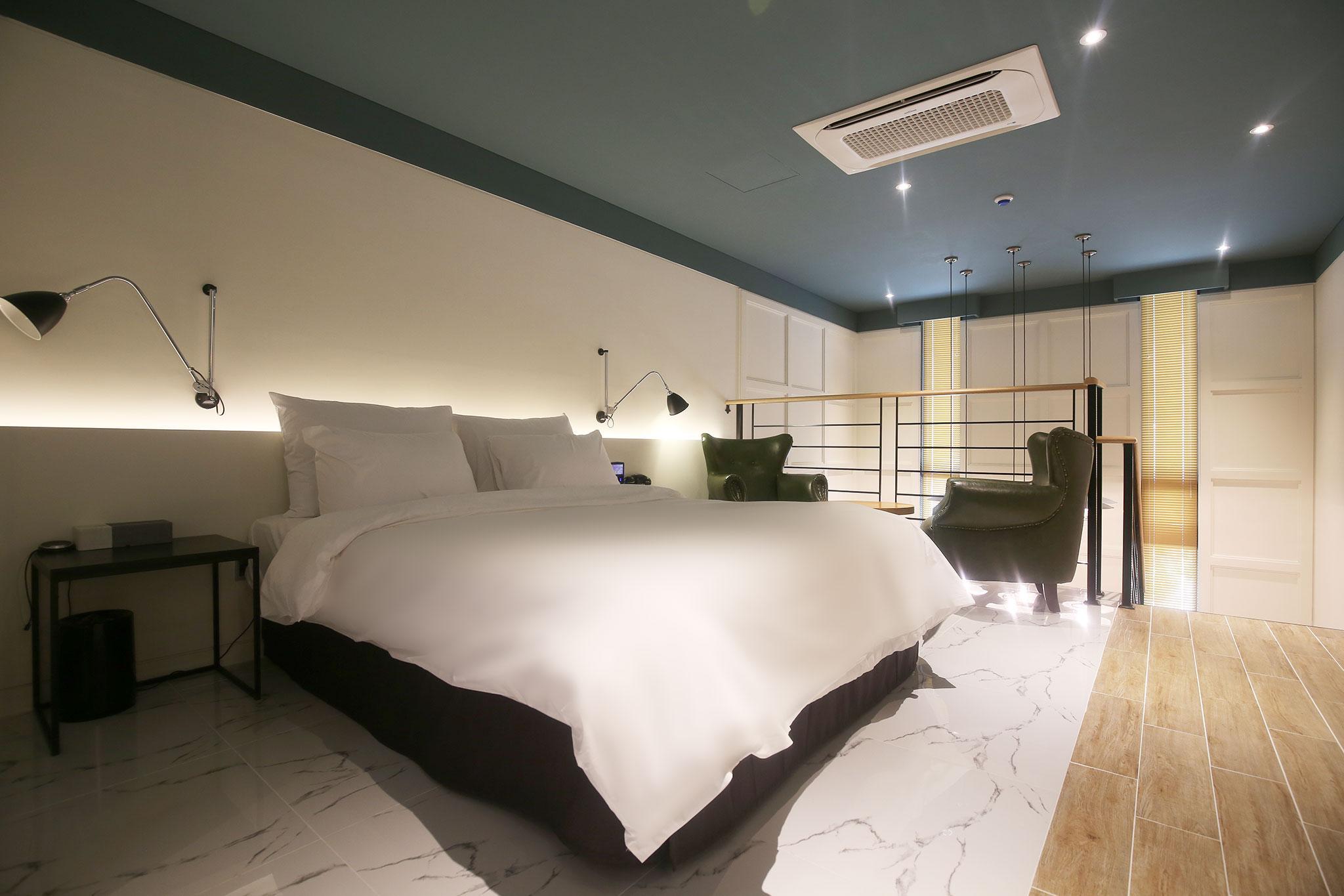 공주(동학사) 명작무인텔 (Gongju Myeongjak Motel)