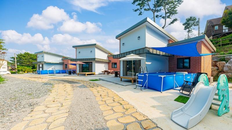 태안팜랜드펜션 (Taean Farmland Pension)
