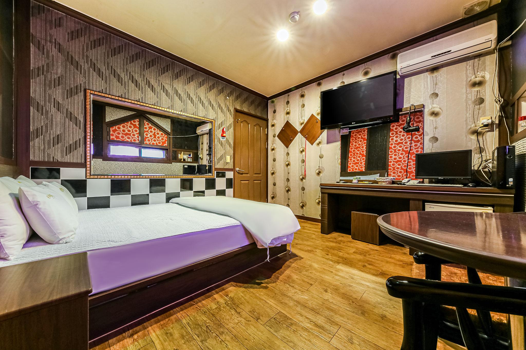 괴산 낙원모텔 (Goesan Nagwon Motel)