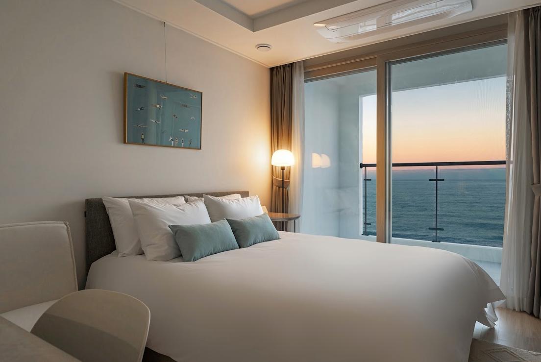 어반스테이 속초등대해변 (Urbanstay Sokcho Deungdae Beach)