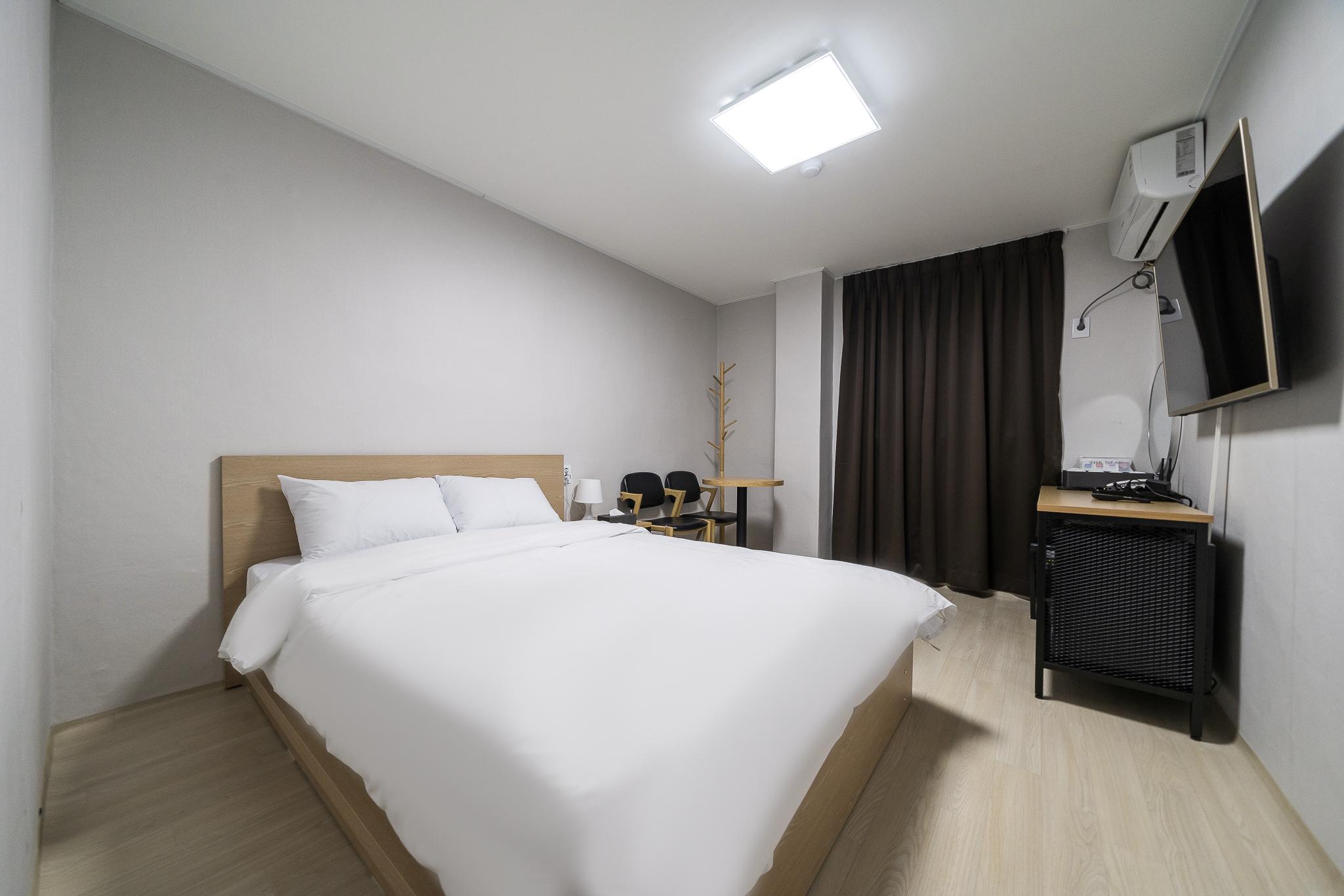 홍천 더스테이모텔 (Hongcheon the stay motel)