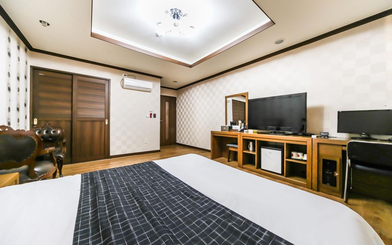 모던 비즈니스 호텔 (Modern business hotel)