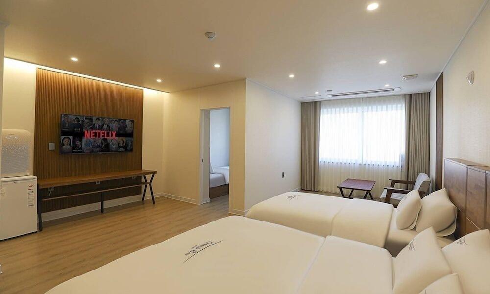 호텔 그랜드 베이 (Hotel Grand Bay)