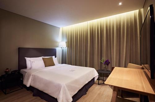 힐라시스 호텔 (Healasis Hotel)