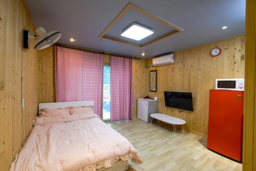 러블리 펜션 (Lovely Pension)