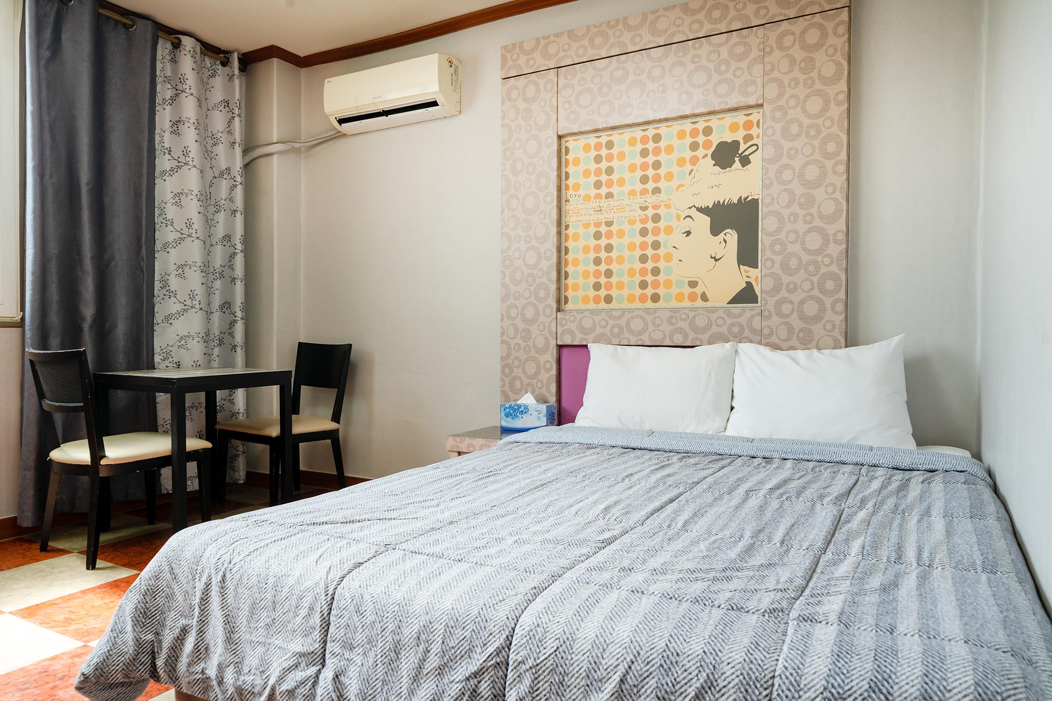 속초 두바퀴모텔 (Sokcho Two Wheels Motel)