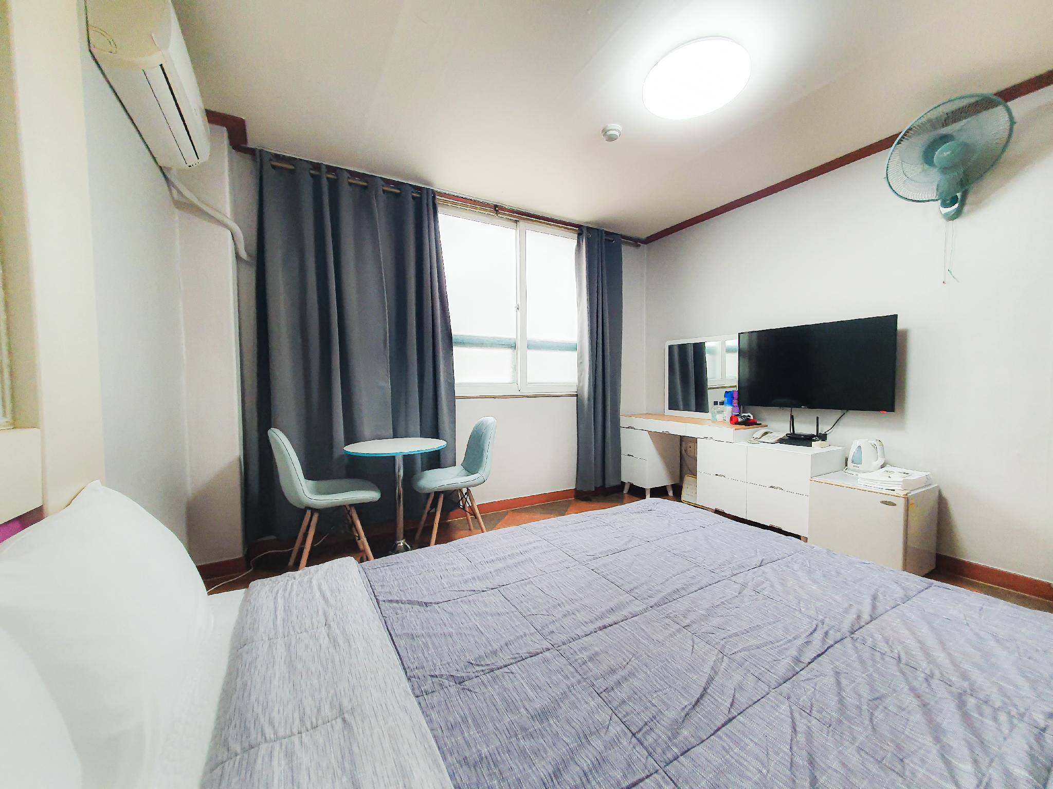속초 두바퀴모텔 (Sokcho Two Wheels Motel)