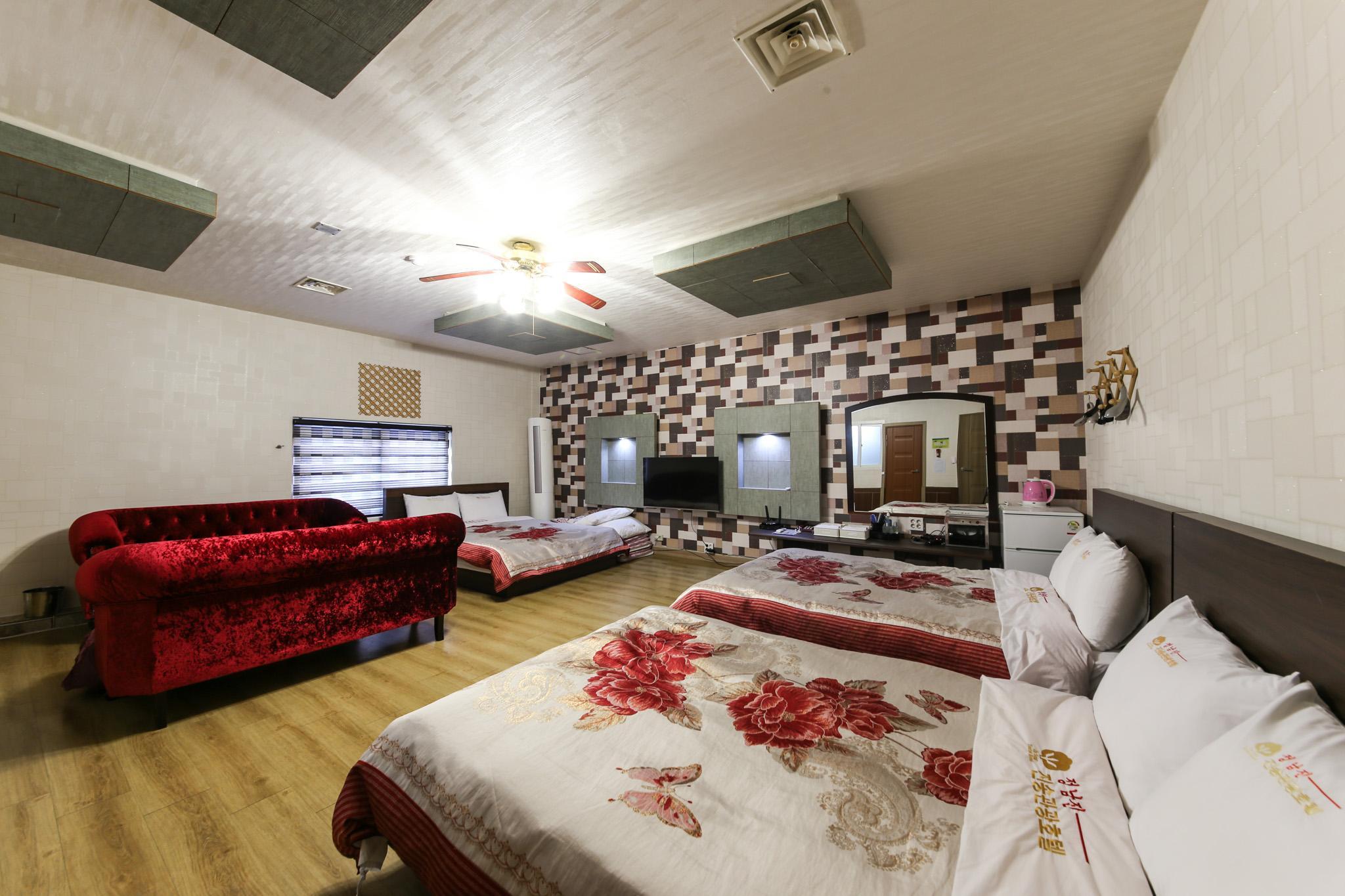 장흥 진송관광호텔 (Jangheung Jinsong Tourist Hotel)