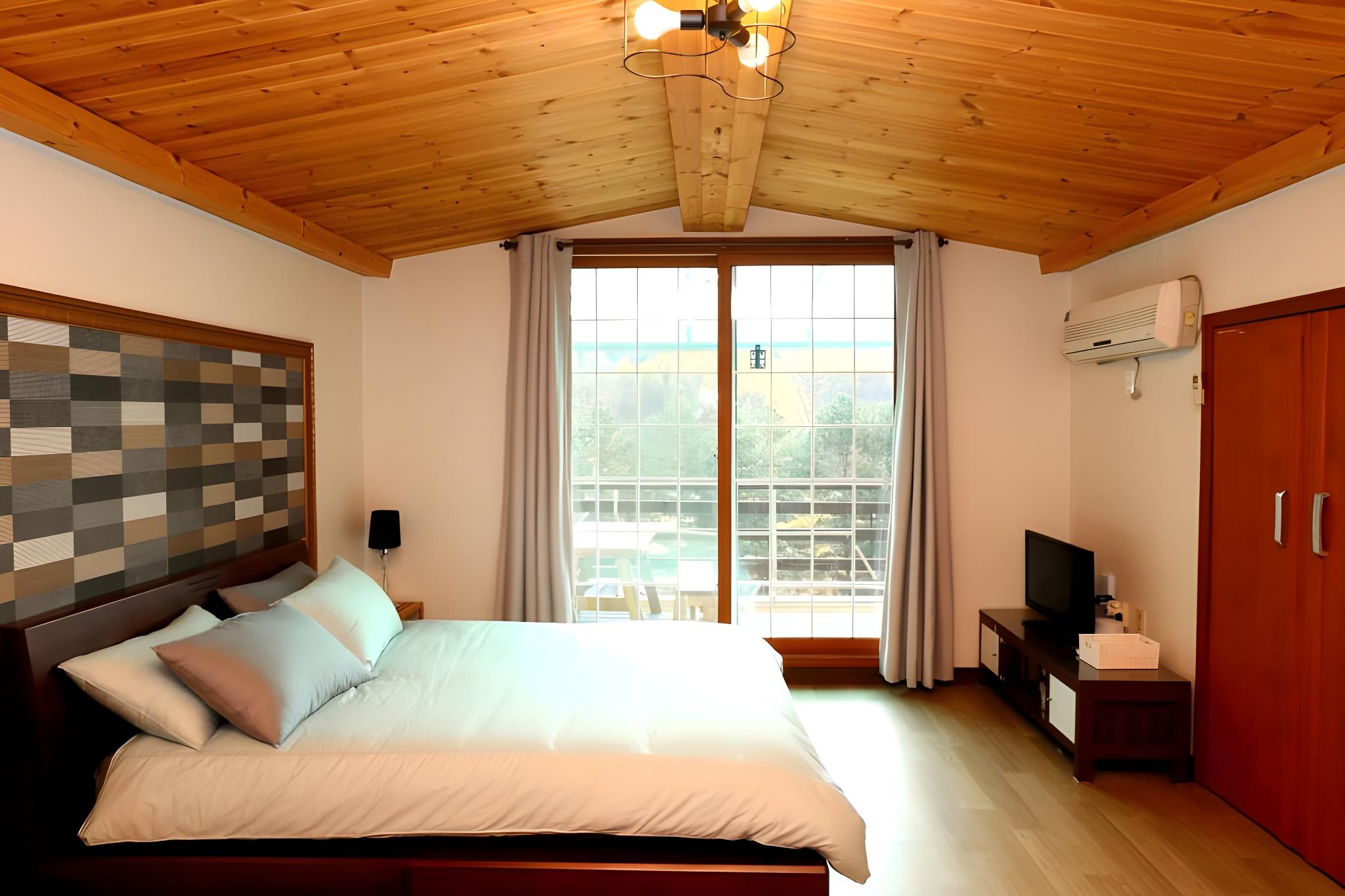 솔향기 펜션 (Pinearoma Pension)