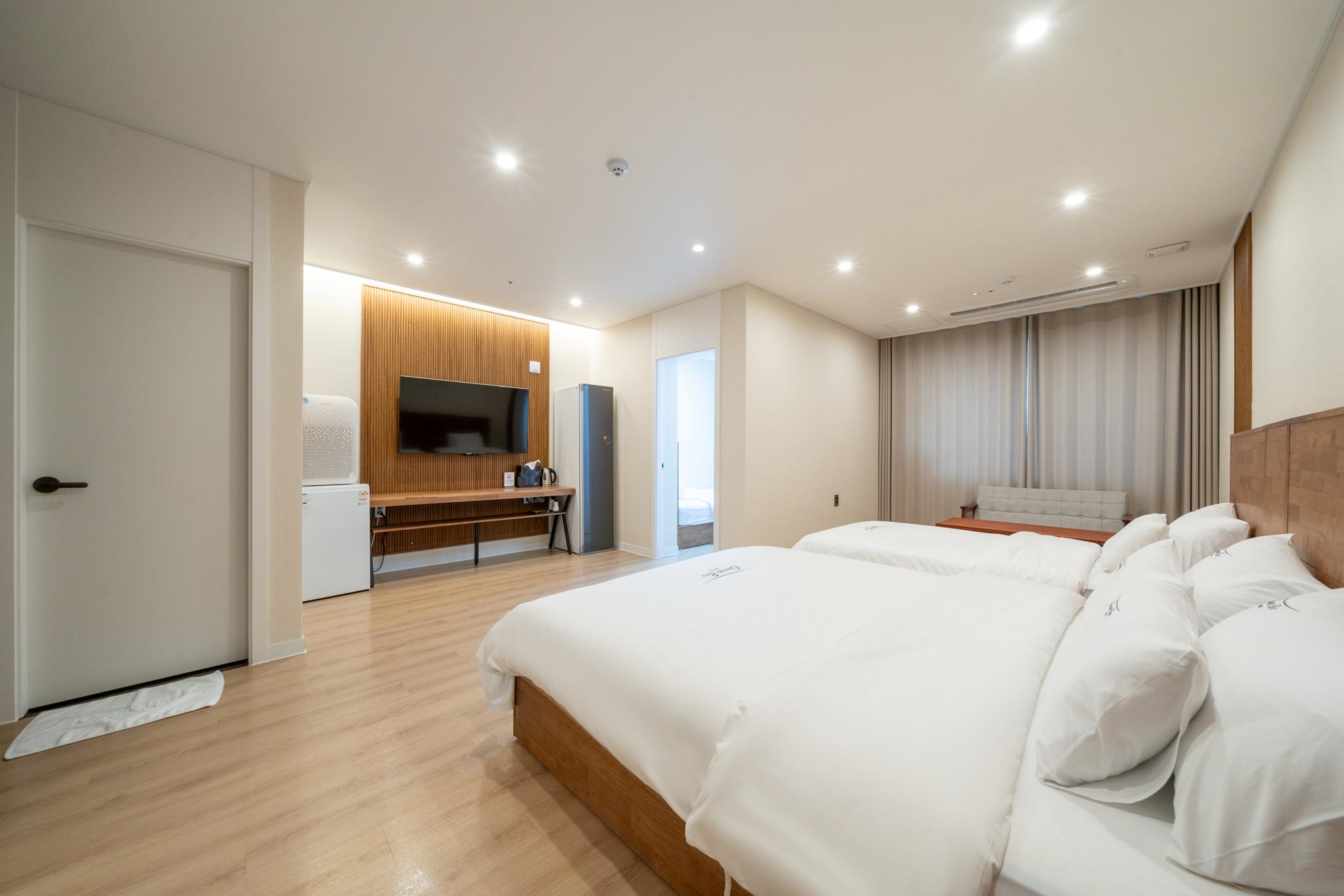 호텔 그랜드 베이 (Hotel Grand Bay)