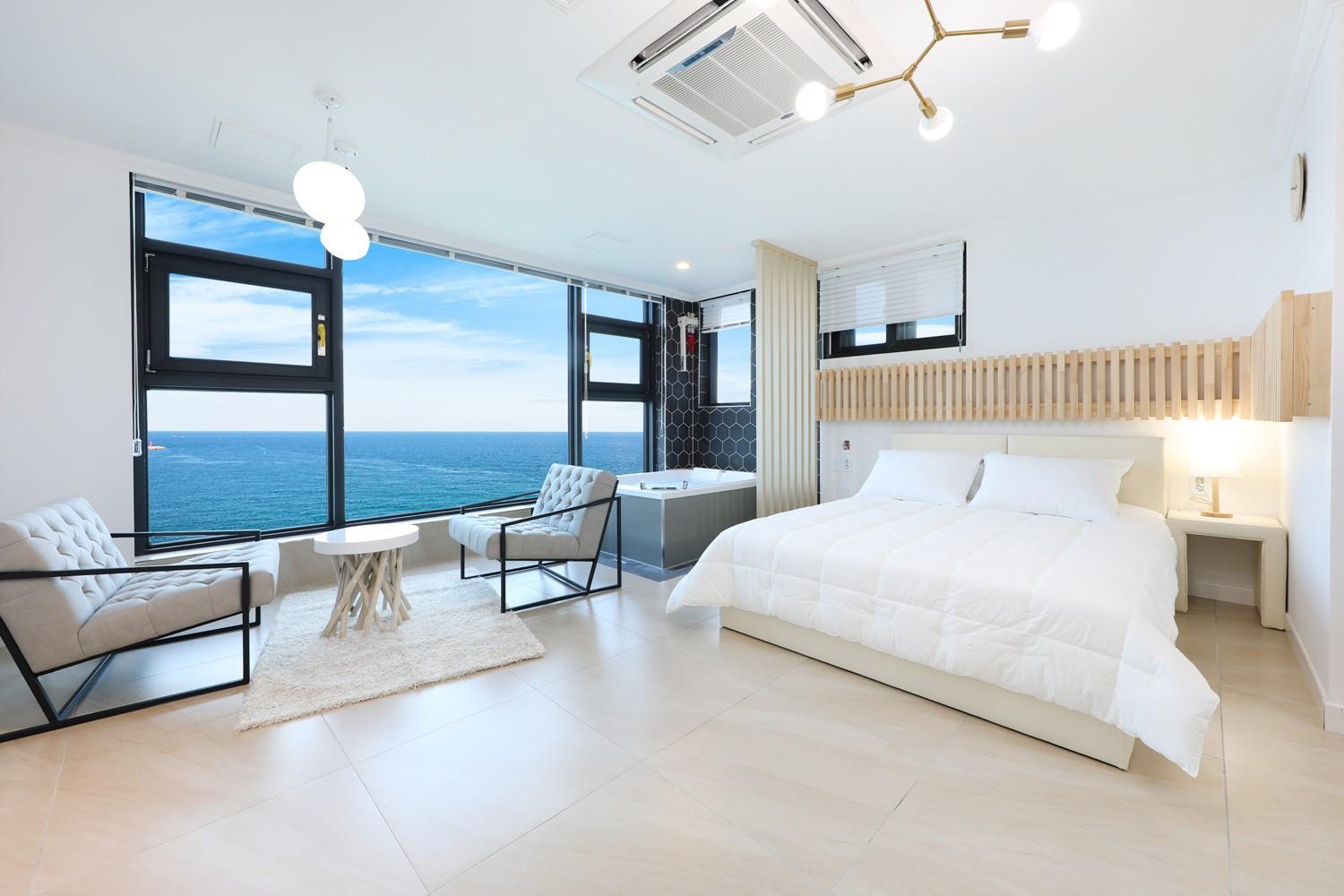 삼척 라온스파 펜션 (Samcheok Laon Spa Pension)