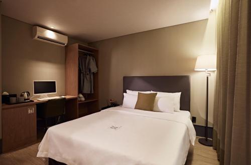 힐라시스 호텔 (Healasis Hotel)