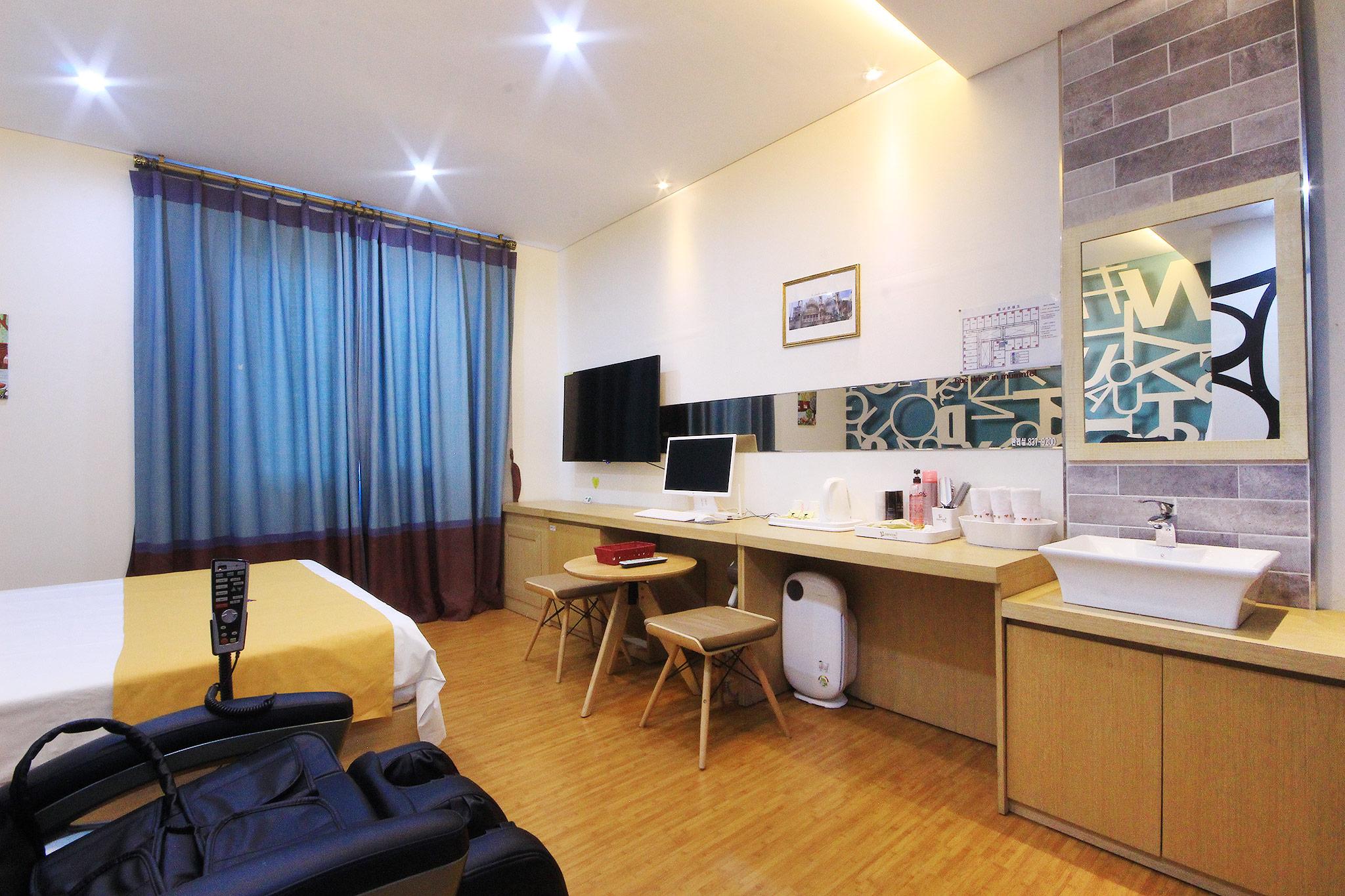 익산 휴 드라이브인 무인텔 (Iksan Hue Drove-in Self check-in Motel)