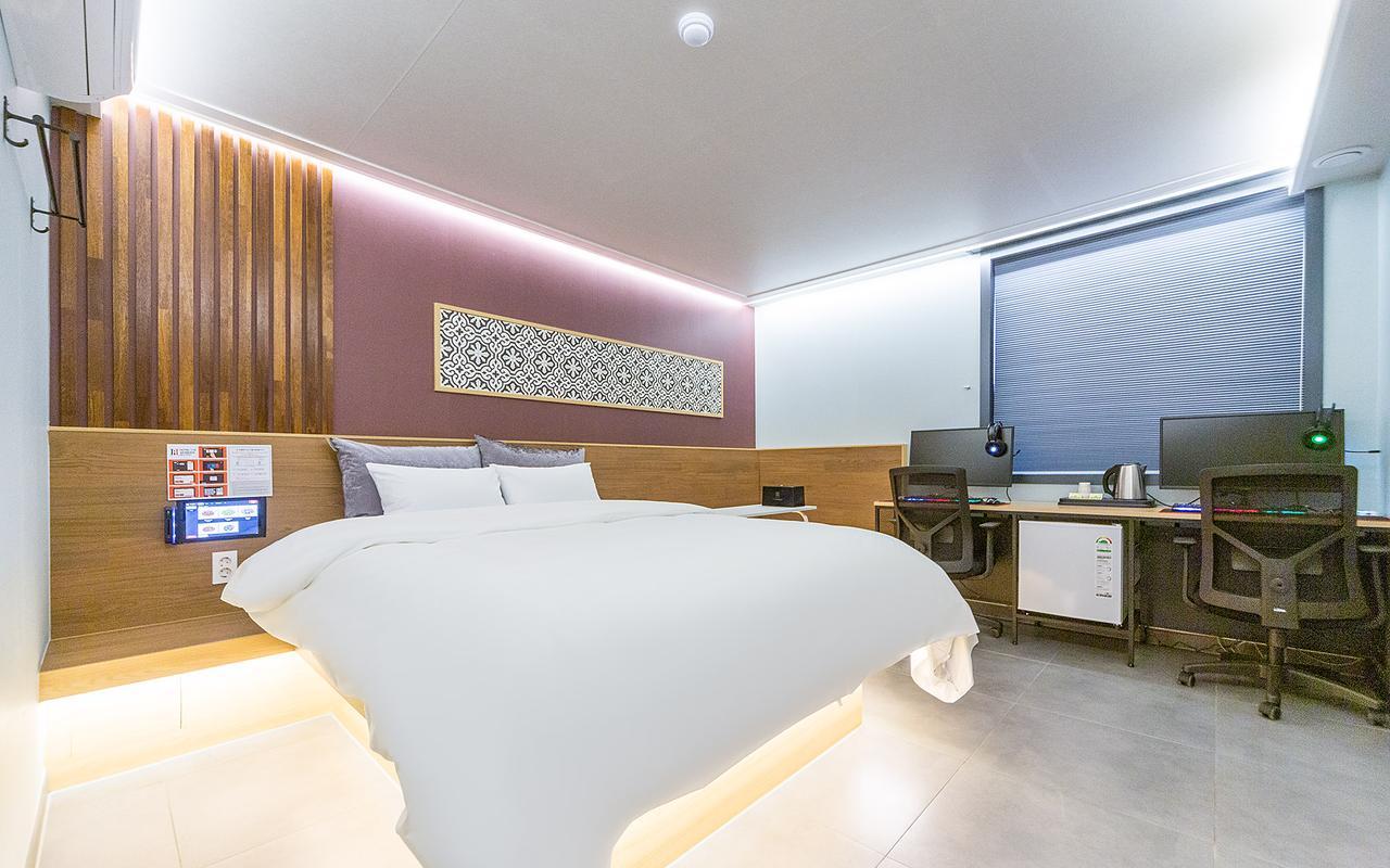 호텔더아라보다 화정점 (Gwangju Hwajeong-dong Hotel The Araboda)
