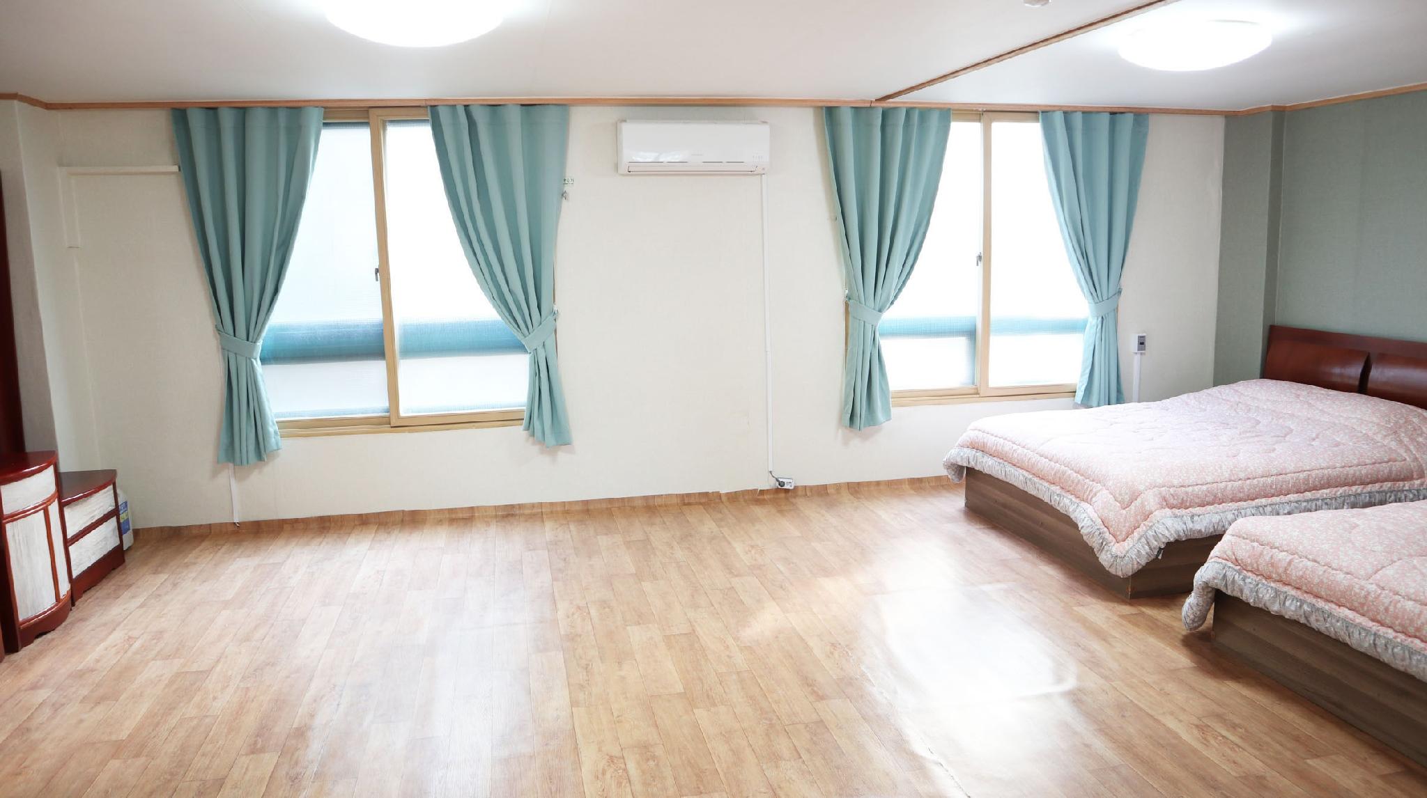 태안 아이니 펜션 (Taean Aini Pension)