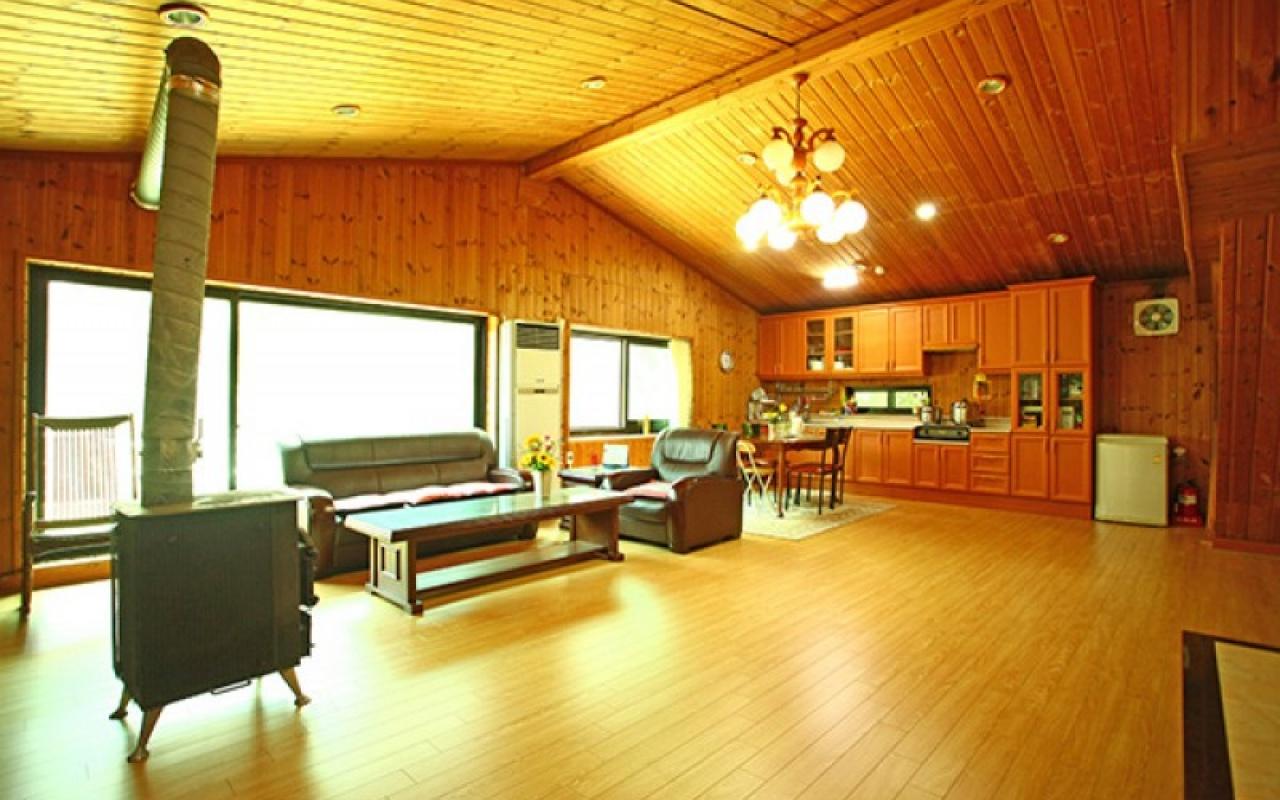 푸른하늘 펜션 (Bluesky Pension)