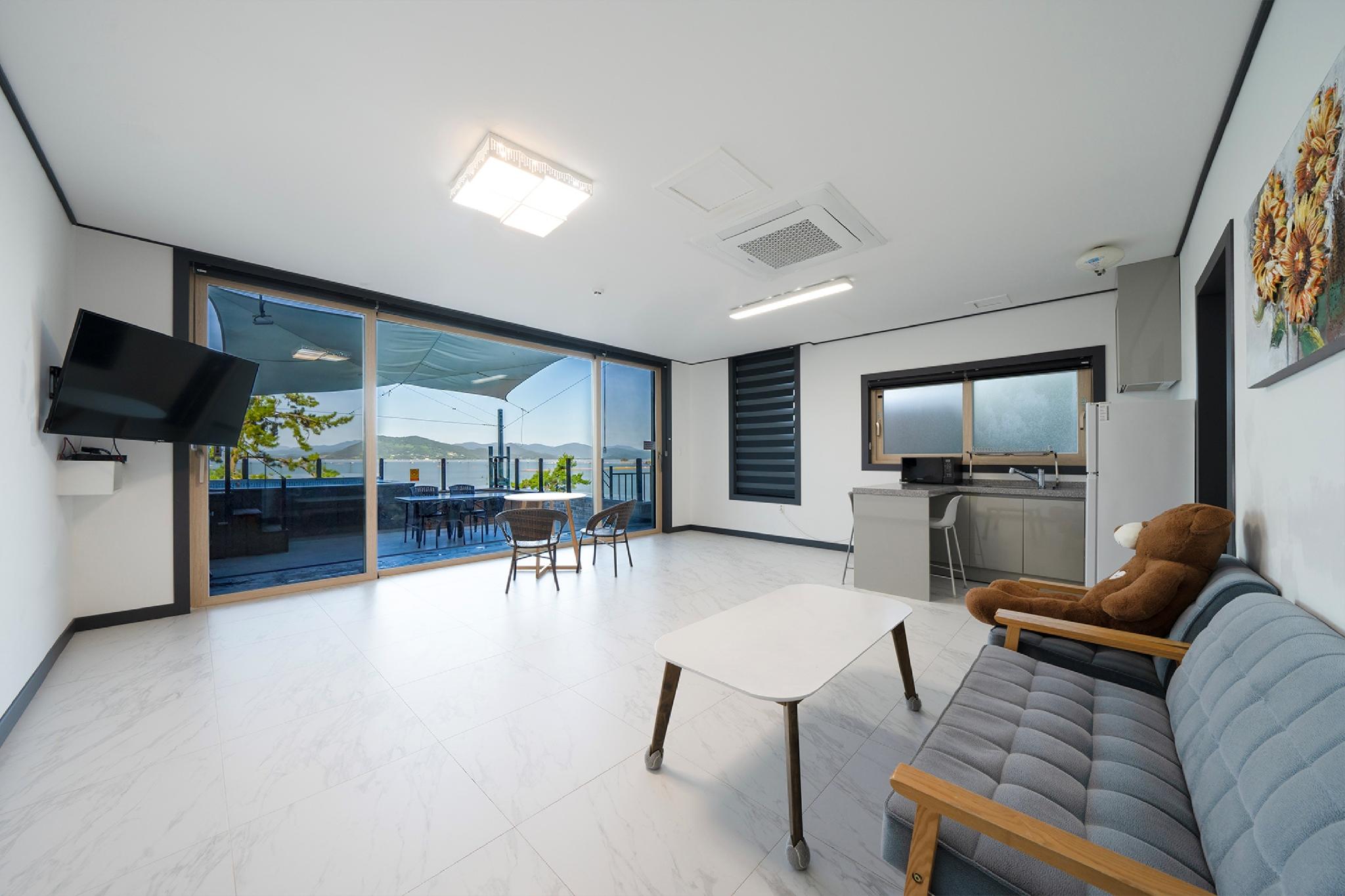 여수 피스테라 오션뷰 풀빌라 스파 펜션 (Yeosu Fisterra Ocean View Pool Villa Spa Pension)