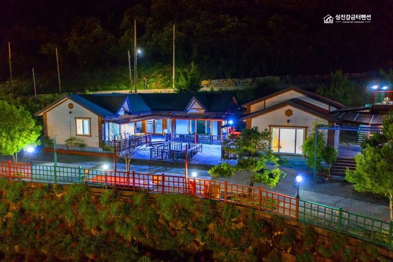 광양 섬진강금터펜션 (Gwangyang Seomjingang Geumteo Pension)