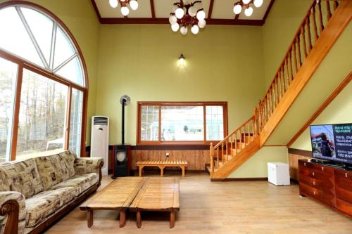 솔향기 펜션 (Pinearoma Pension)