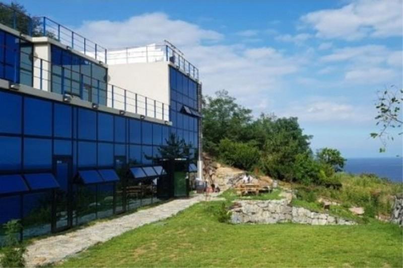 영덕 바품힐펜션 (Yeongdeok Bapoom Hill Pension)
