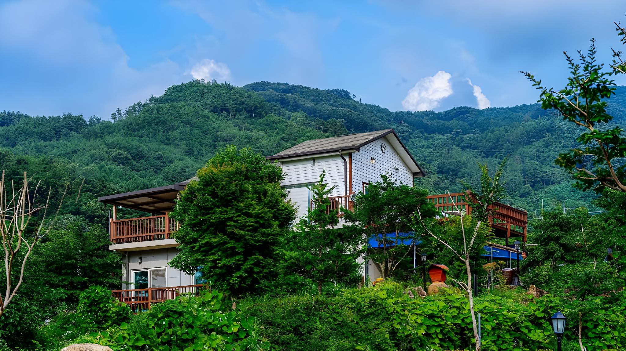 윤슬 펜션 (Yoonsul Pension)
