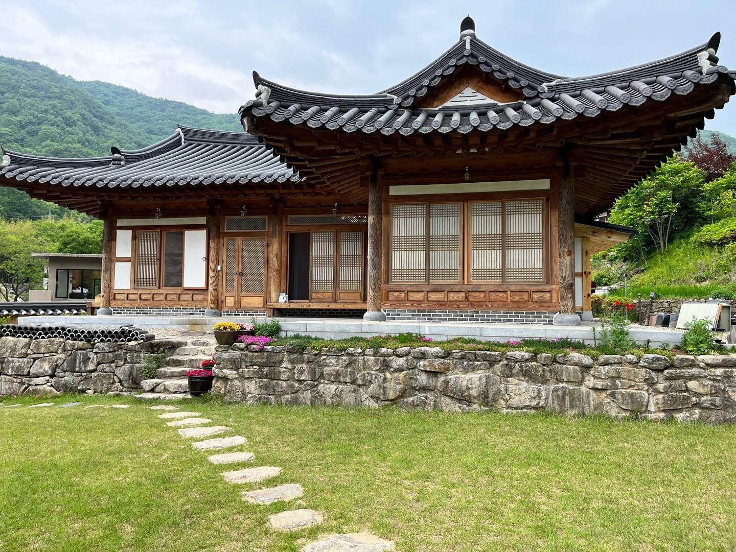 완주한옥 펜션휴림 (wanjuhanog pensyeonhyurim)