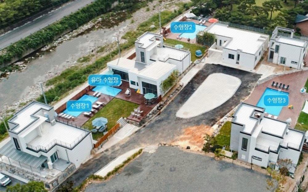 성주 아트빌리지펜션 (Seongju Art Village Pension)