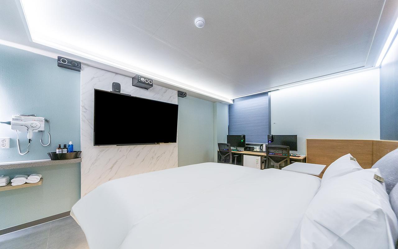 호텔더아라보다 화정점 (Gwangju Hwajeong-dong Hotel The Araboda)