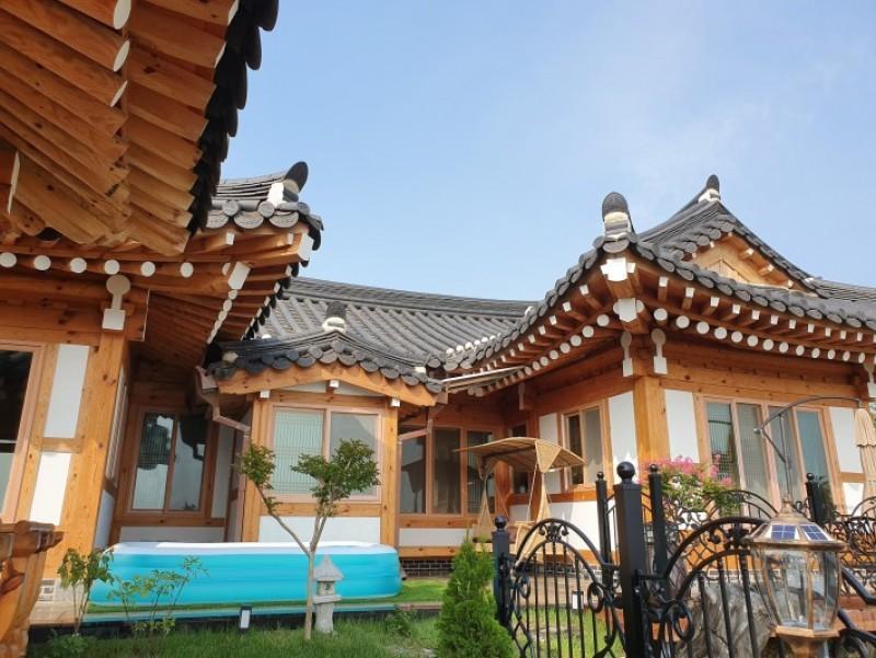 화성 모드니한옥펜션 (Hwaseong modnihanok pension)