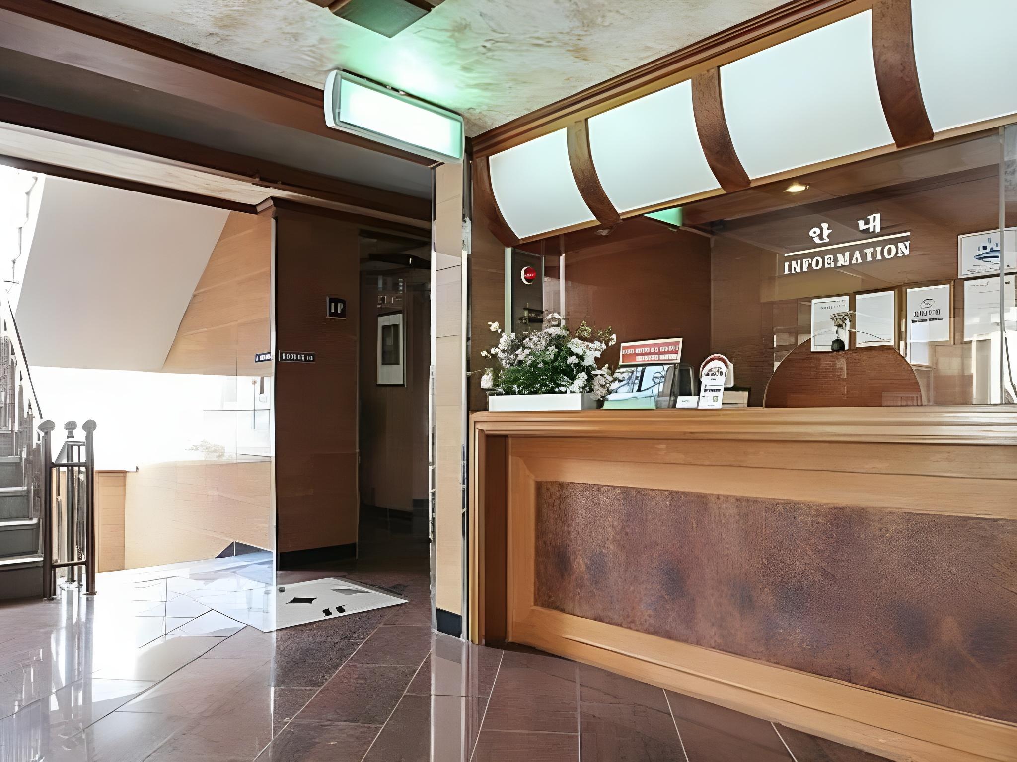 힐탑 모텔 아산 (Hilltop Motel Asan)