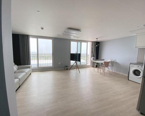 군산 리틀 프린스 콘도 (Gunsan Little Prince Condo)