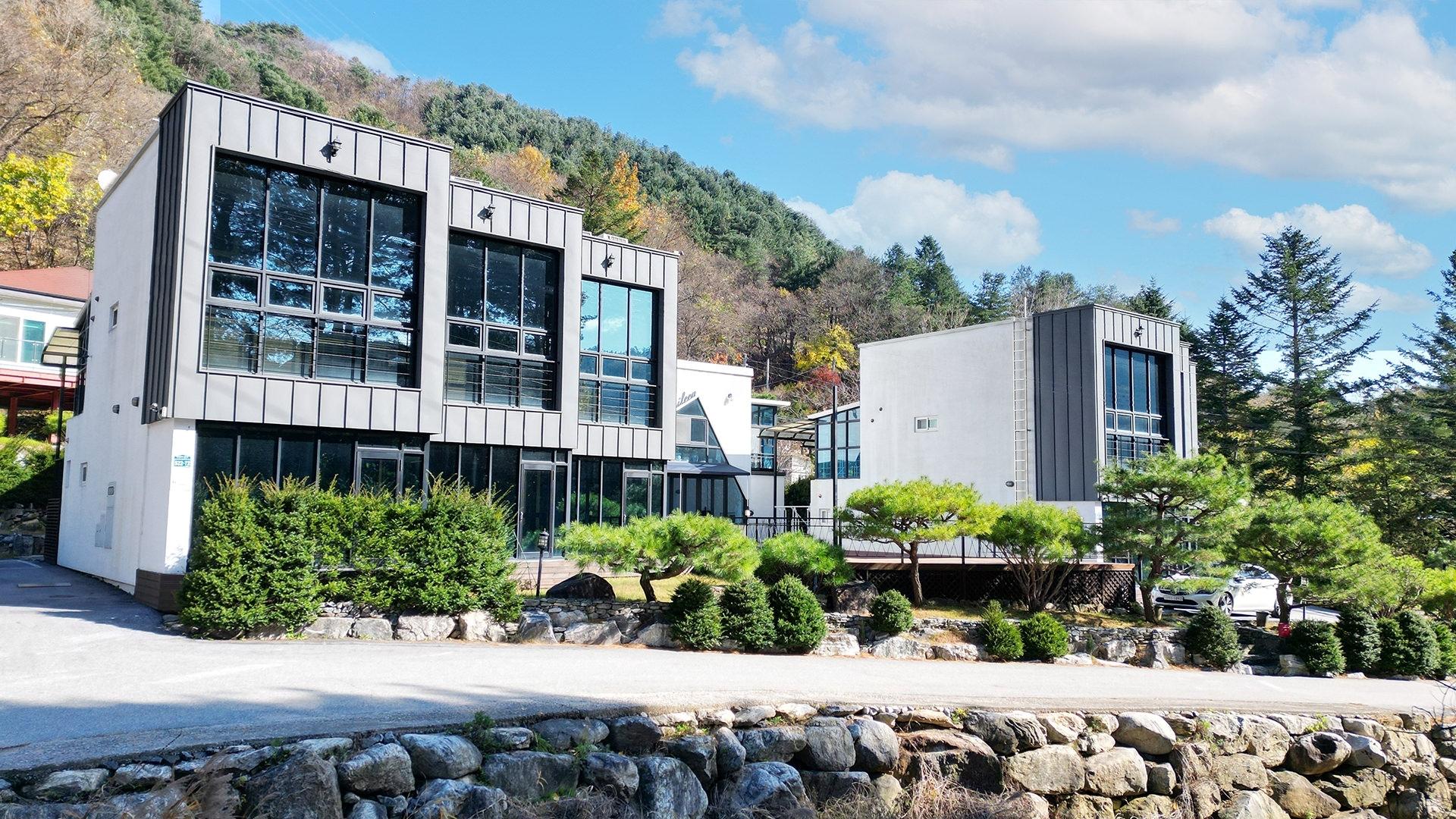 가평 에일린 펜션 (Gapyeong Aileen Pension)