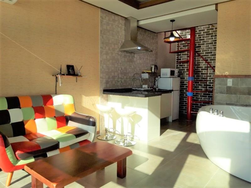 영덕 바품힐펜션 (Yeongdeok Bapoom Hill Pension)