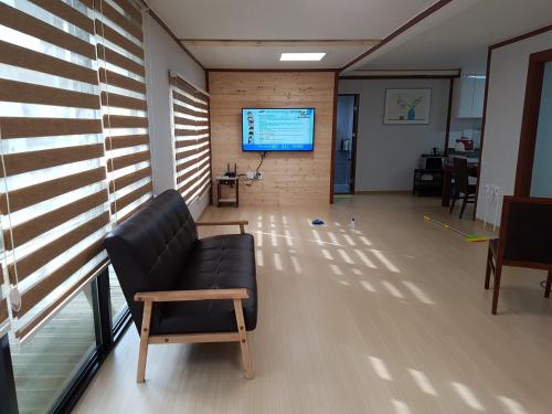 푸른하늘 펜션 (Bluesky Pension)