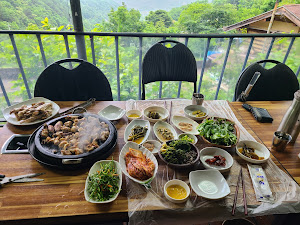 당치민박산장