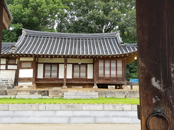 부여여흥민씨고택(백제관)