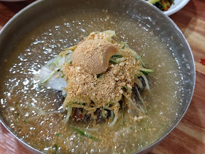 산골냉면전문점