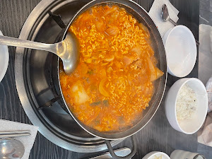 월수금통돼지김치찌개 본점