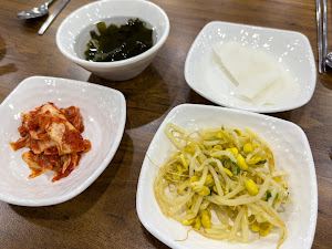 유담 (솥뚜껑 닭도리탕) 정자본점