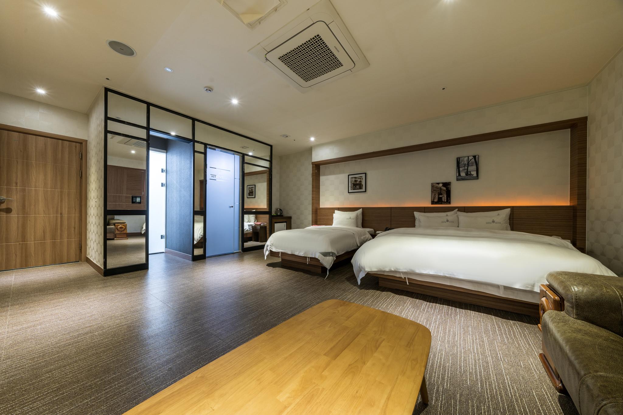 충주 리버 관광 호텔 (Chungju River Tourist Hotel)