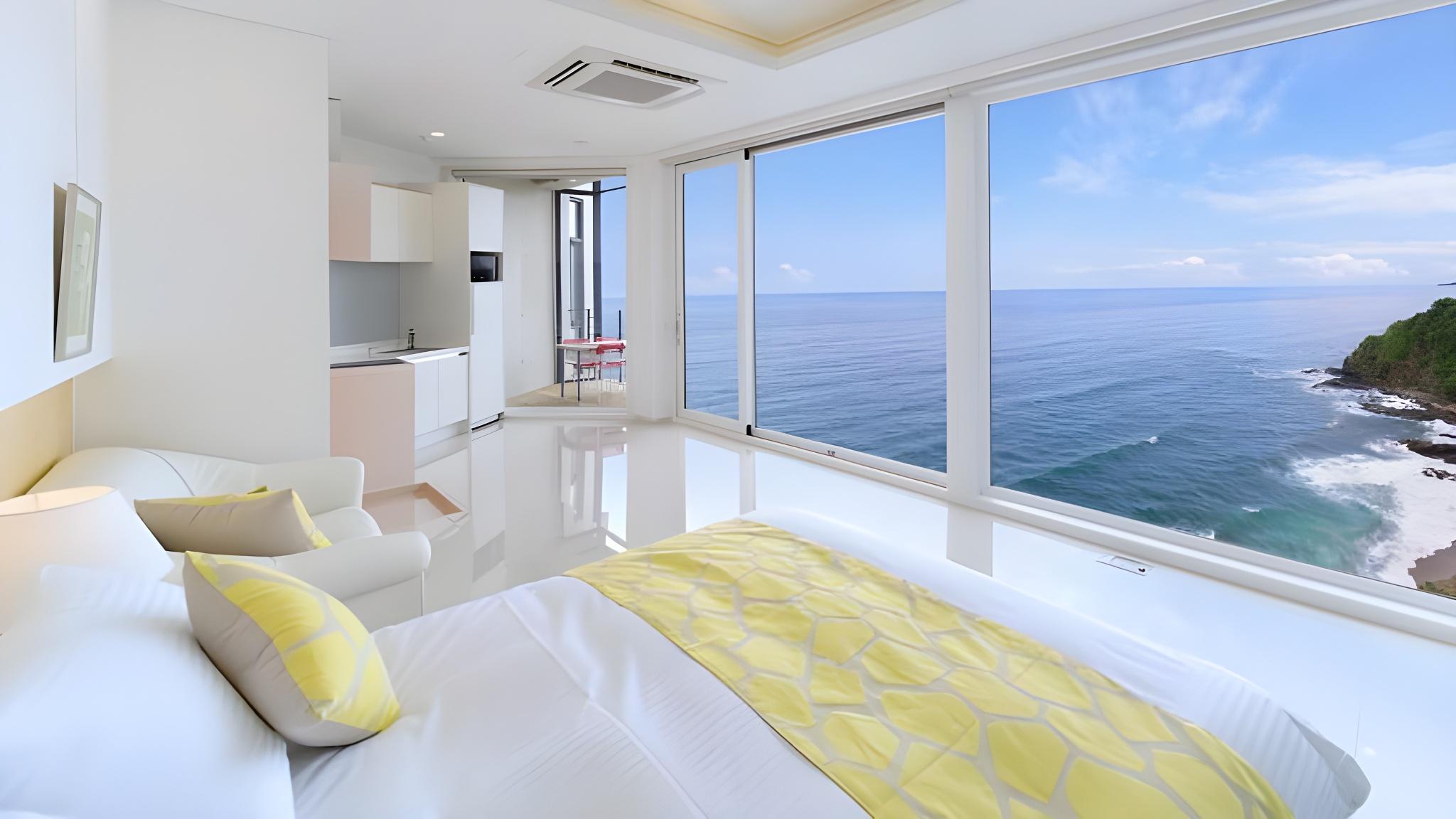 삼척 비치힐풀빌라 (Samcheok Beach Hill Pool Villa)