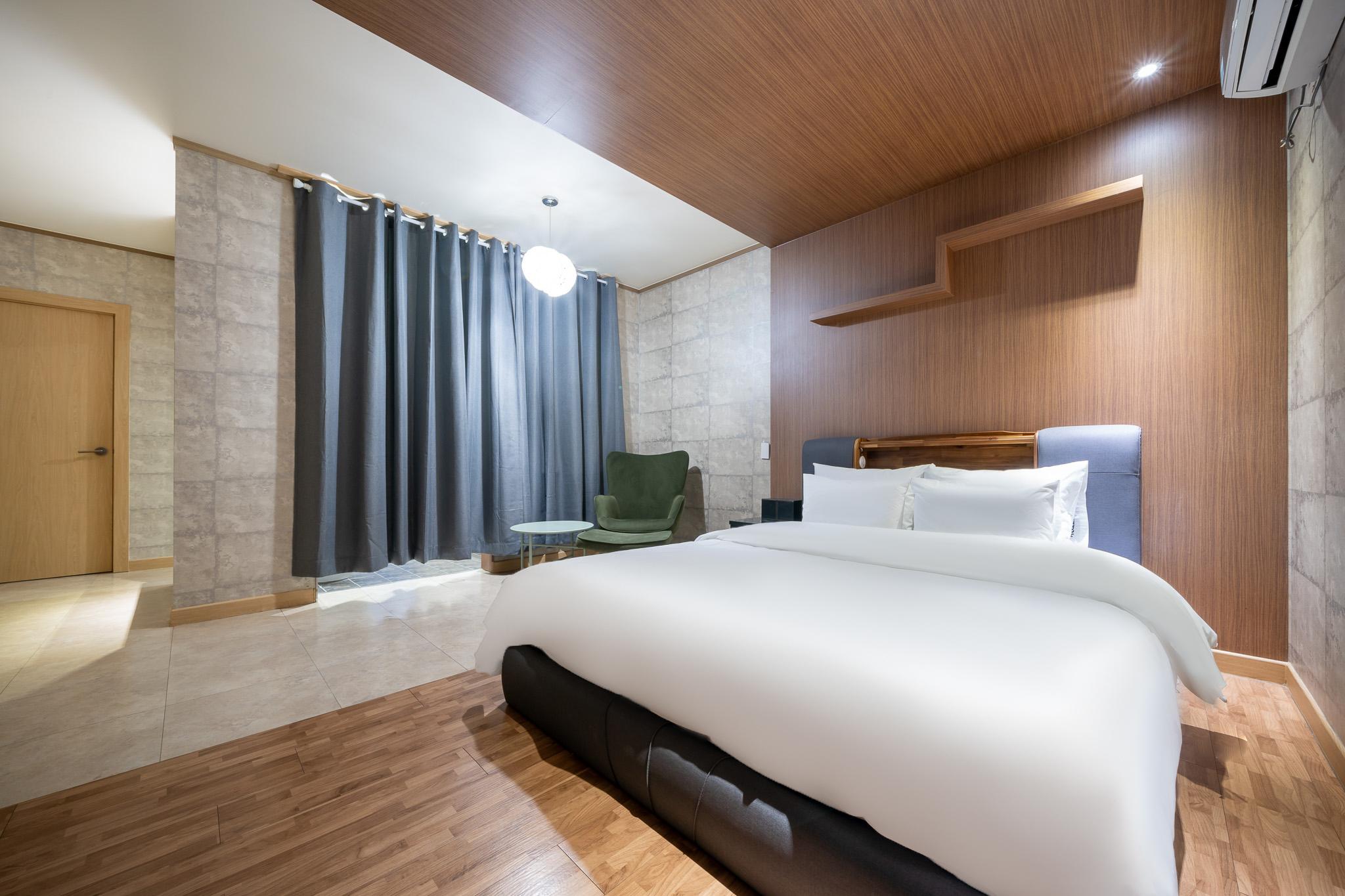 전주 신시가지 호텔 아이 (New Town Hotel in Jeonju)