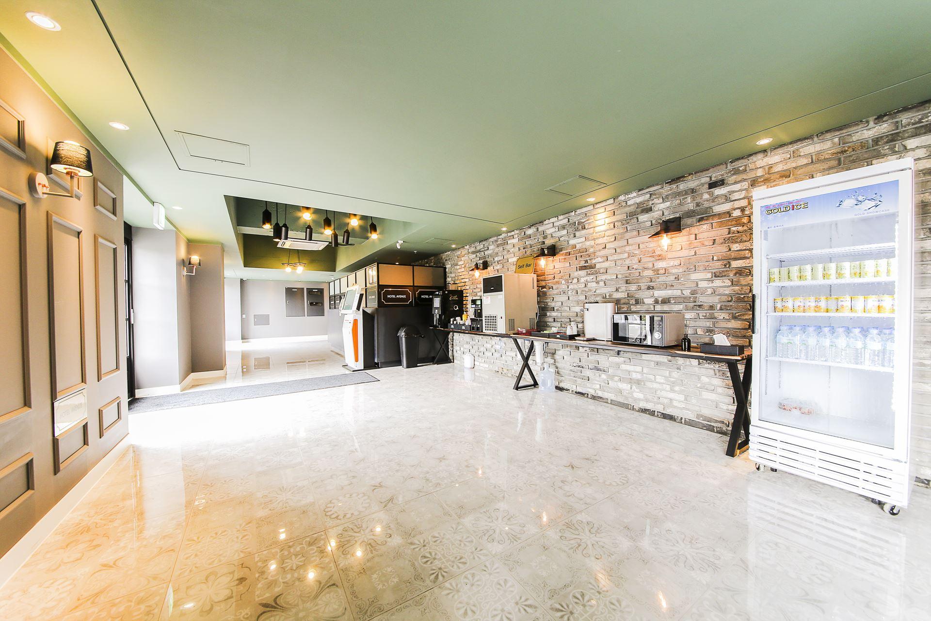 애비뉴 호텔 (Avenue Hotel)