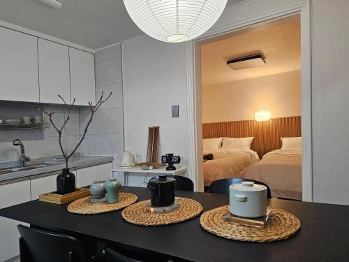 SERENE - Designers 2BR Retreat near KSPO, Asan Hospital, Jamsil