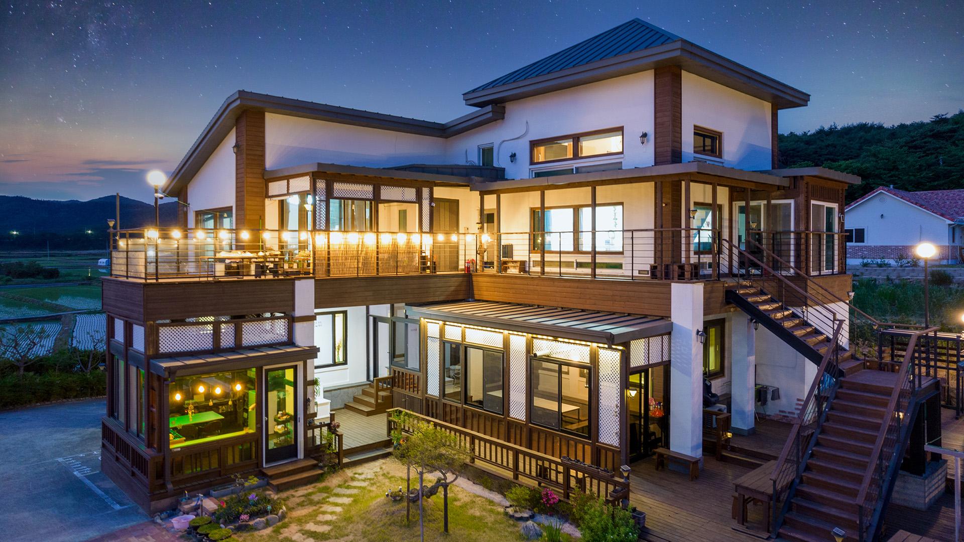 경주 솜다리펜션 (Gyeongju Somdari Pension)