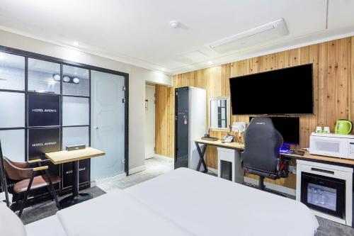 애비뉴 호텔 (Avenue Hotel)