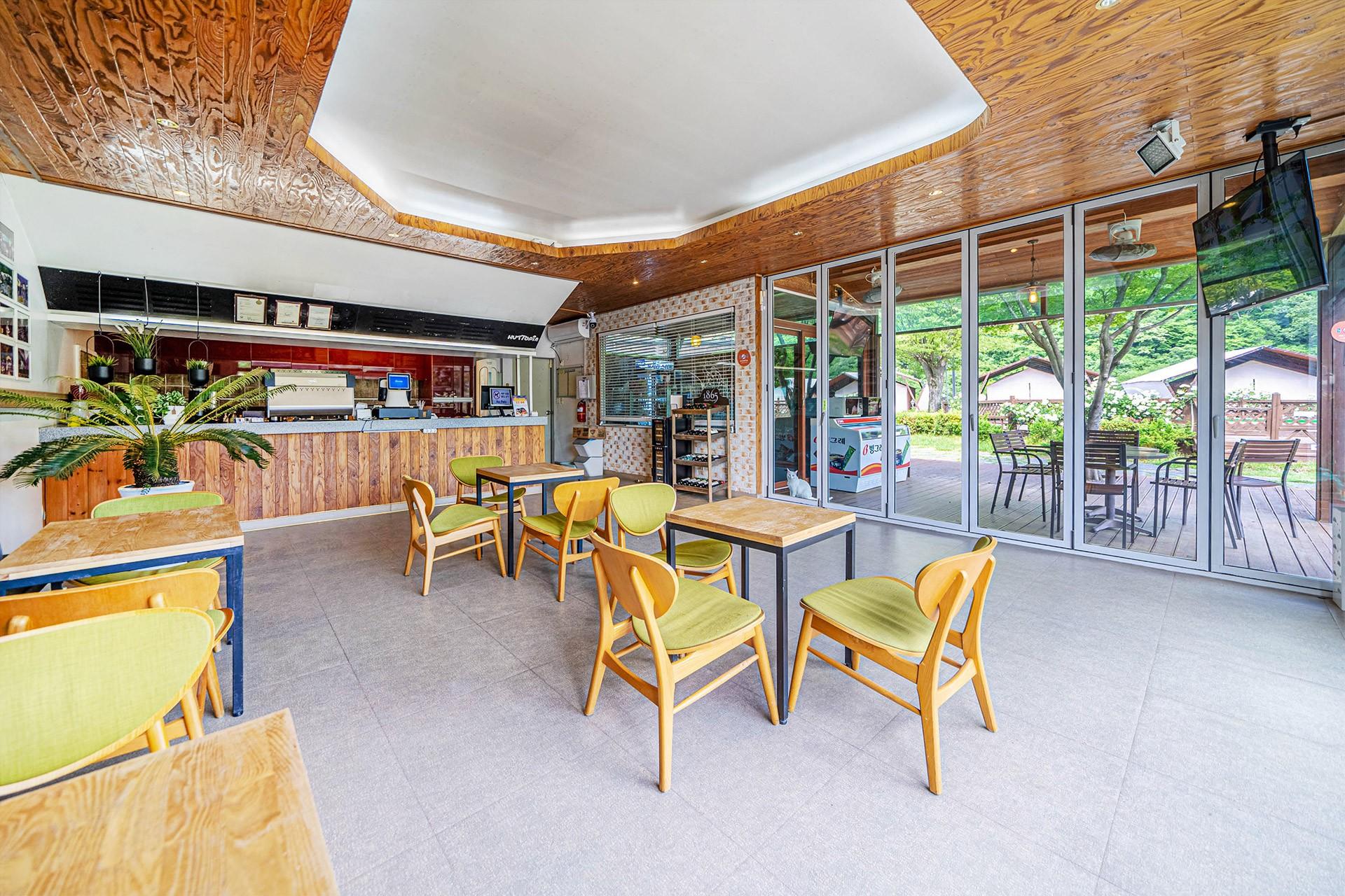 홍천 휴토피아 글램핑 (Hongcheon Hutopia Glamping)