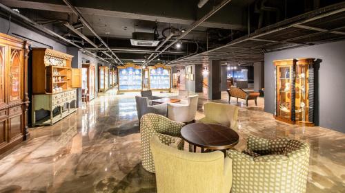 Adonis Hotel
