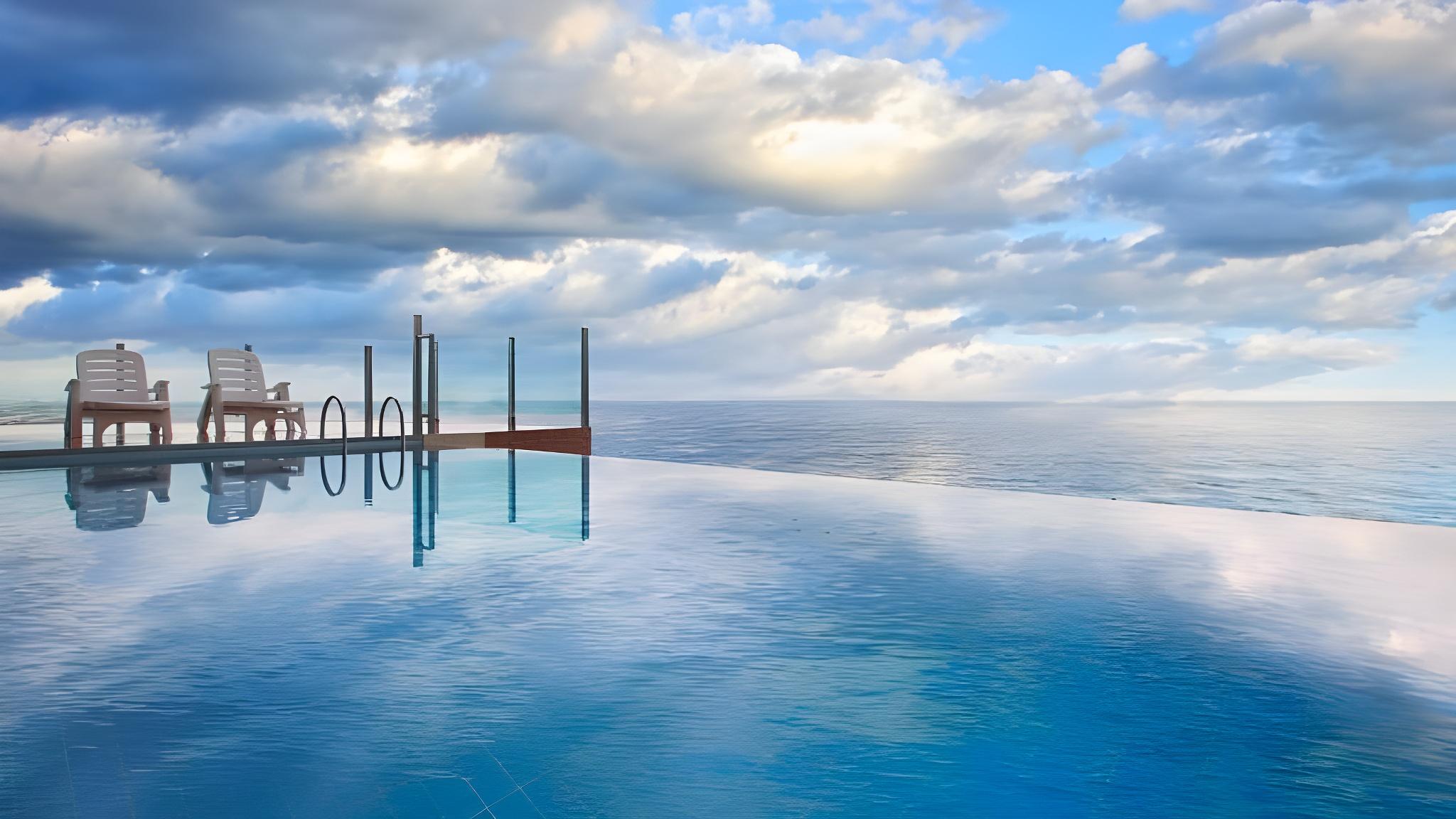 삼척 비치힐풀빌라 (Samcheok Beach Hill Pool Villa)