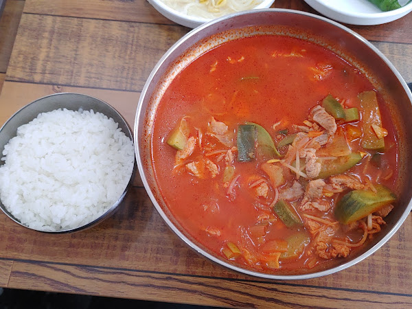 열선수애호박찌개국밥 본점
